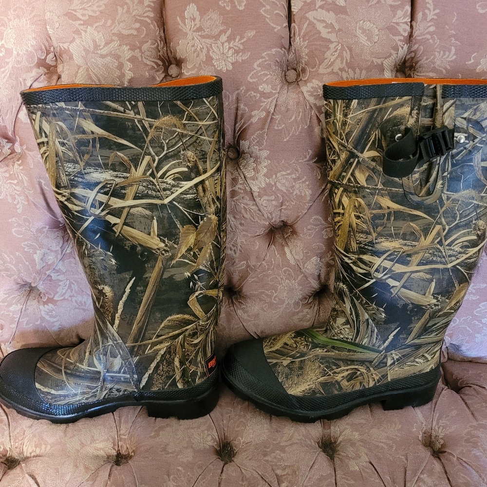 Brand new, never worn muck boots